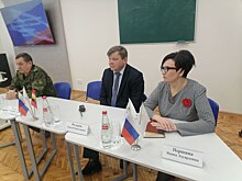 Студенты одного из курских вузов встретились с военкомом