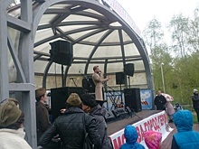 Заслуженная артистка России Галина Коньшина выступила в сквере на Сухонской улице