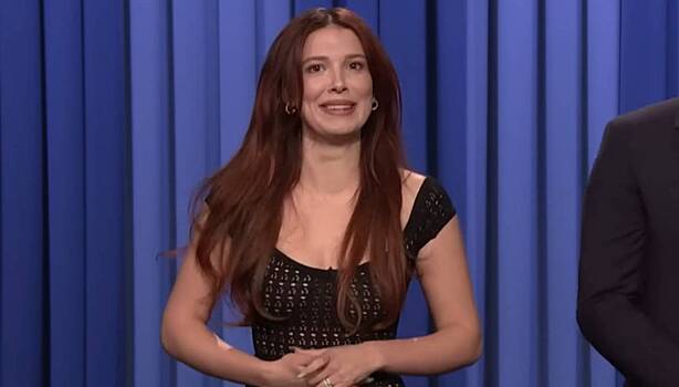 Звезда «Очень странных дел» пришла на шоу в прозрачном наряде