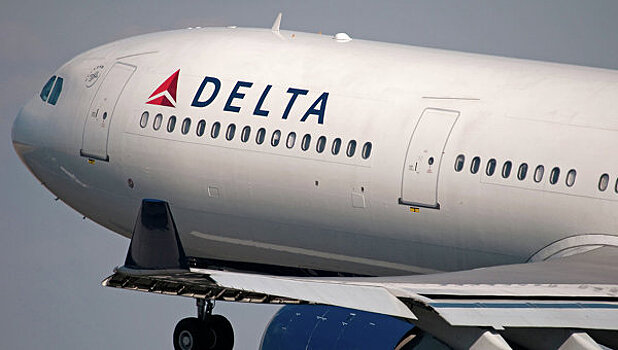 Самолет Delta Airlines экстренно сел из-за планшета Samsung