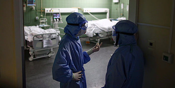 Заболеваемость в России продолжает расти. Главное о коронавирусе за 11 июня