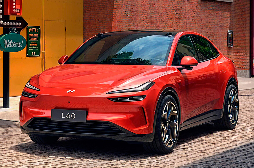 Onvo L60. Суббренд компании Nio, названный Onvo (в Китае — Ledao), представил своё первое творение. Внешность электрического купе-кроссовера разработал бывший руководитель студии по созданию облика Bentley Рауль Пирес.