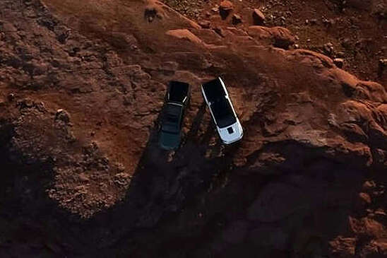 Toyota показала новое фото пикапа Tacoma в преддверии дебюта