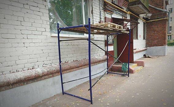 Работы по отделке помещений проходят в рамках капремонта в поликлинике на Федора Полетаева