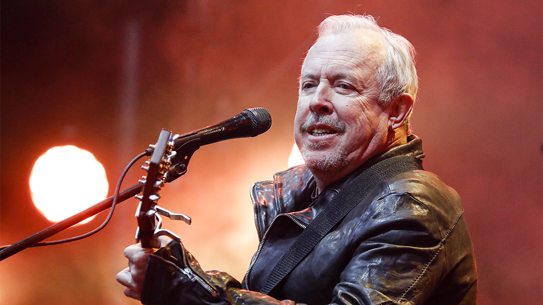 Макаревич* отменяет концерты из-за израильских обстрелов