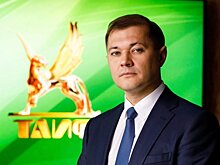 Генеральный директор АО "ТАИФ" поздравил Шафагата Тахаутдинова с юбилеем