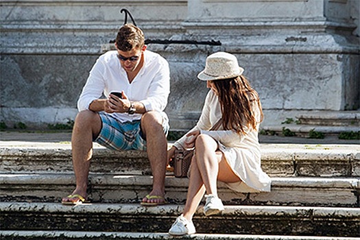 Названы лучшие позы для фотографий на сайтах знакомств