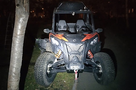 В Екатеринбурге мужчина на квадроцикле пытался уйти от погони полиции