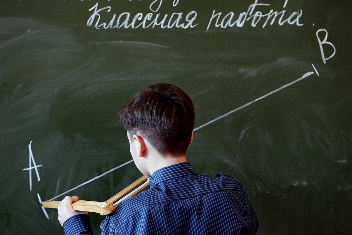 Российская учительница поругалась со школьниками и оставила их без математики