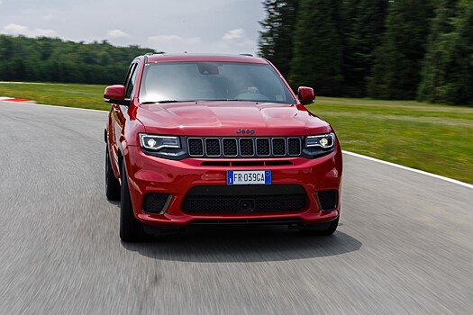 Появилось изображение интерьера нового Jeep Grand Cherokee