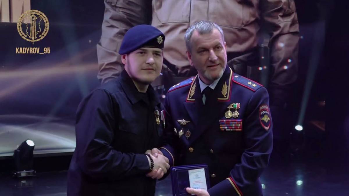 Адам Кадыров получил медаль «90 лет ГИБДД МВД России»
