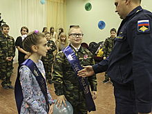В Пскове состоялся первый юнармейский бал