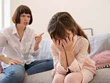 Жительнице Чигирей грозит срок за издевательство над малолетними детьми