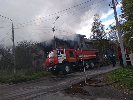 На Сульфате в третий раз за десять дней загорелся деревянный дом