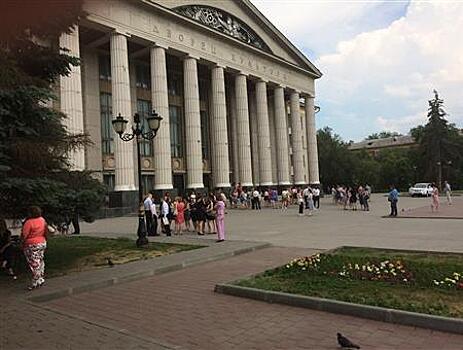 Выпускников Кировского района Самары поздравили во Дворце творчества