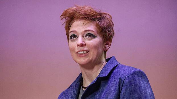 Звезда «Не родись красивой» вышла на связь после сообщений о переломе ноги