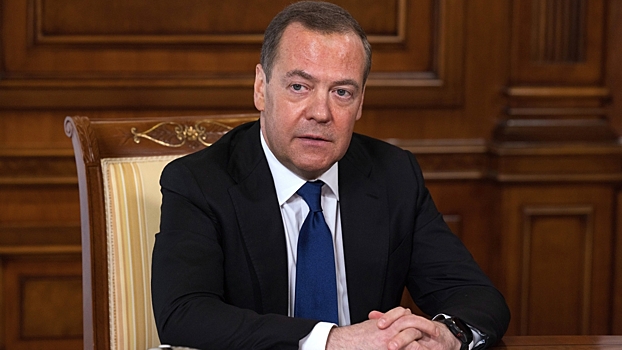 Медведев выразил уверенность в победе Путина на выборах