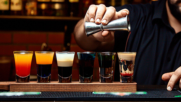 Врач назвал продукты, которые нельзя сочетать с алкоголем