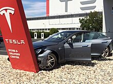 Владельцам Tesla после серьезных аварий возвратят доступ к зарядкам Supercharger