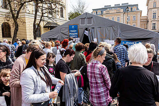 На границе начали задерживать выезжающих в Польшу украинских студентов