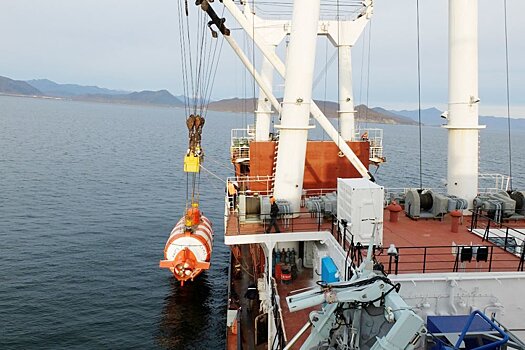 На Камчатке спасли экипаж "затонувшей" подлодки