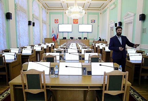 В Омске завершился прием документов от участников праймериз: кто из депутатов от ЕР не идет в горсовет