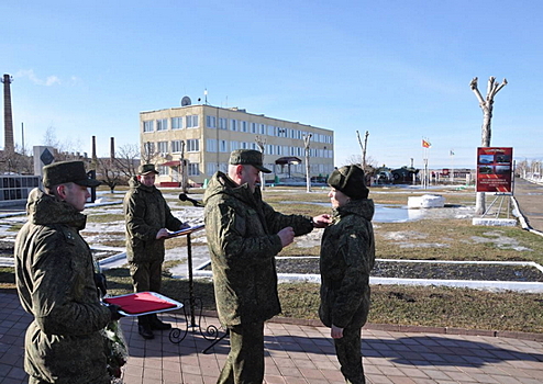 В одном из передовых соединений войск РХБ защиты состоялось награждение военнослужащих - участников специальной военной операции