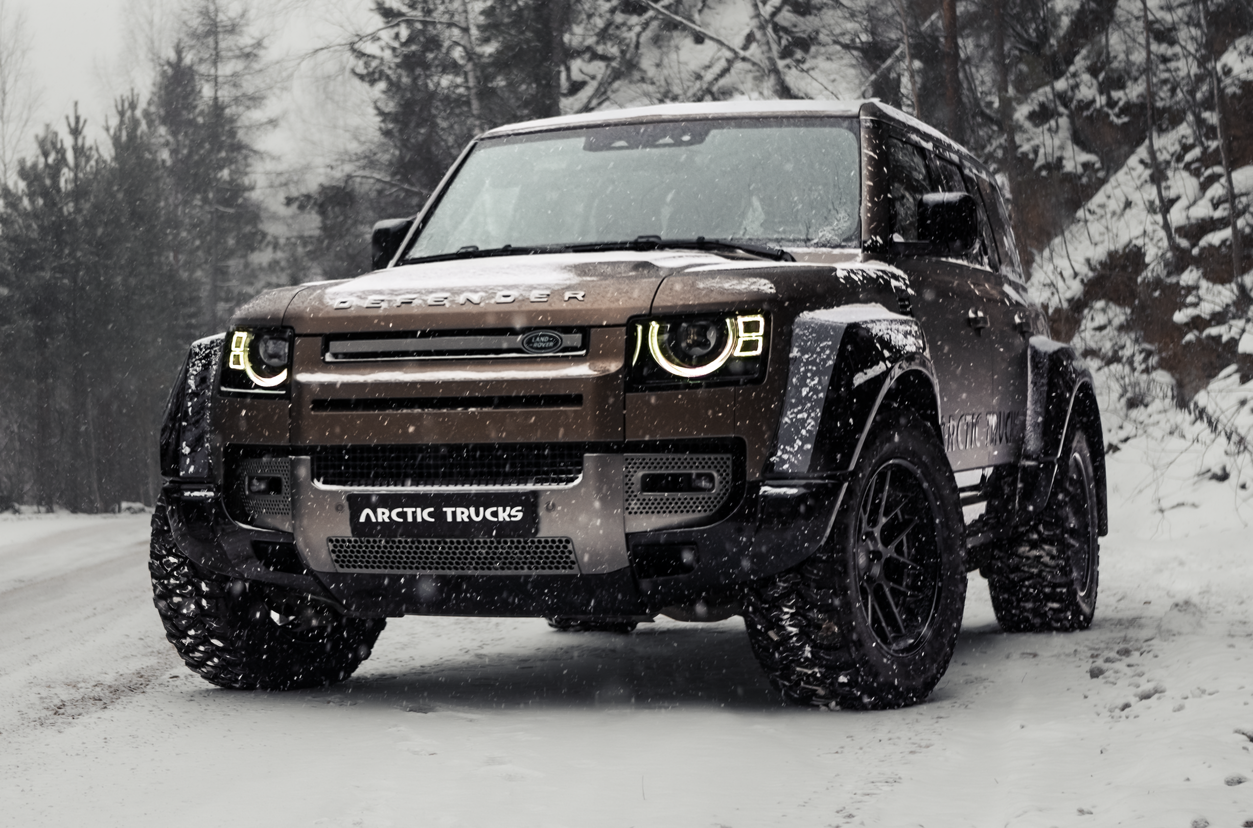 Новости автомира: Arctic Trucks построила «самый внедорожный» Land Rover Defender