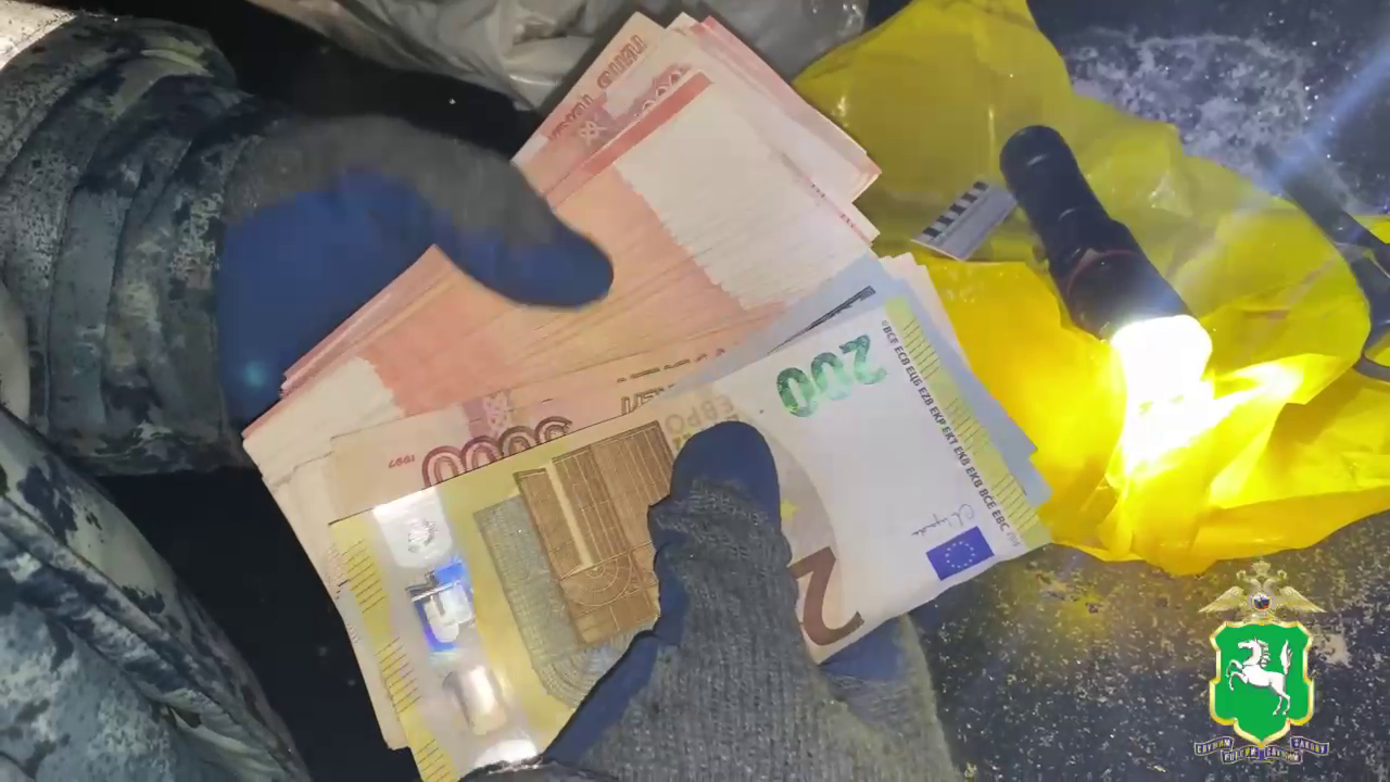 Томской полицией задержаны сообщники мошенников, похитивших у пенсионерки около 1 млн рублей