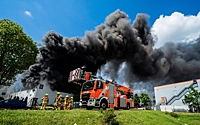 Названы опасные последствия пожара на заводе в Берлине