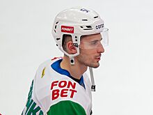 Главный тренер «Салавата» назвал причины непопадания в состав Шмелёва и Лещенко