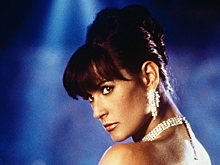 Насилие в 15 и неудачный брак: все о Деми Мур