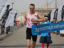 Более 350 атлетов приняли участие в забеге «Кросс в Петергофе»
