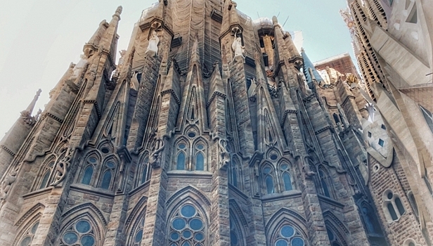 Sagrada Familia получила разрешение на строительство через 137 лет после начала работ