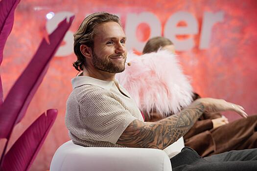 Super и Движение Первых представляют серию паблик-токов со звёздами