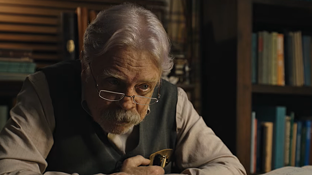 Вышел трейлер фильма «Жизнь Чака»