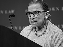 Умерла старейший член Верховного суда США