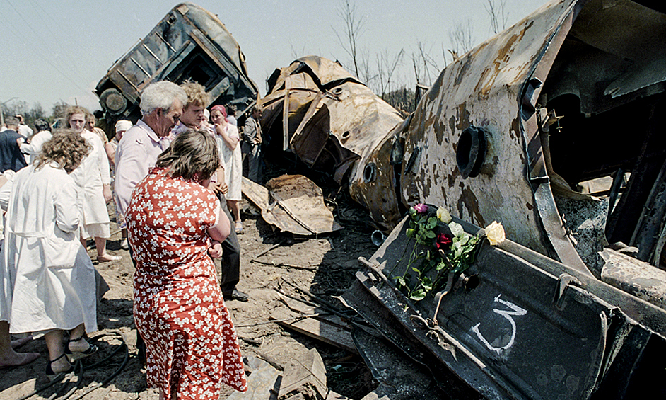 На железной дорогой 1989. Катастрофа Аша Улу-Теляк 1989. Авария Аша Улу Теляк 1989.