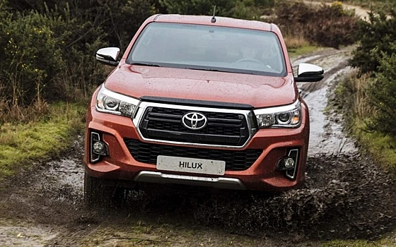 «Автостат»: Toyota Hilux в августе стал самым популярным пикапом в России