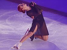 Александра Трусова опубликовала новое милое фото с мужем на закате
