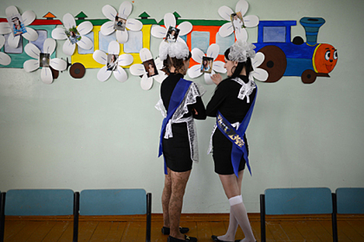 Подмосковных школьников во время последнего звонка обеспечат охраной