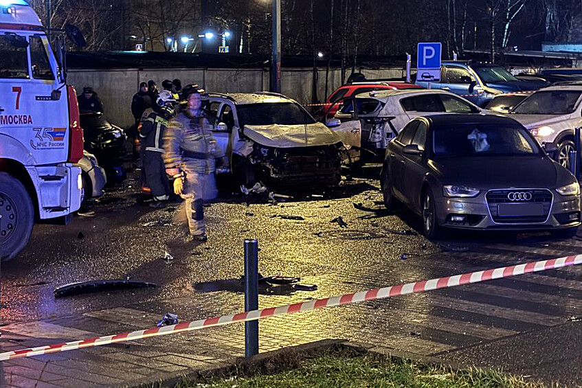 Последствия взрыва автомобиля Kia Sorento на юге Москвы, 22 декабря 2025 года