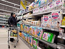 Россияне стали экономить на покупке детского питания и подгузников