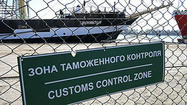Больше ста российских моряков вернулись в Калининград из-за границы