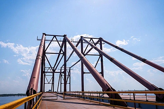 Стало известно, когда достроят многокилометровый мост через Обь в Югре