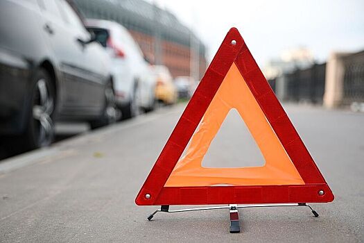 Девочка спровоцировала жесткую лобовую аварию с фурой в российском городе