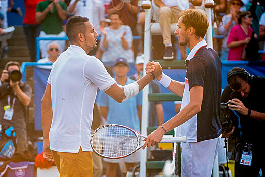 Кирьос захотел играть и разобрался с Медведевым