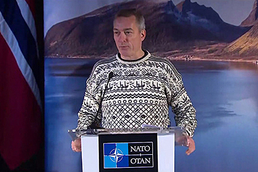 Норвежский министр появился в свитере с рыбками