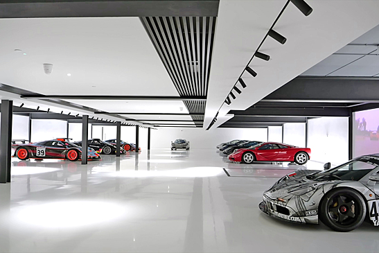 McLaren отметил 30-летие культового суперкара F1, собрав под одной крышей 13 эксклюзивных моделей