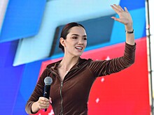 Евгения Медведева намекнула на свадьбу с коллегой-фигуристом
